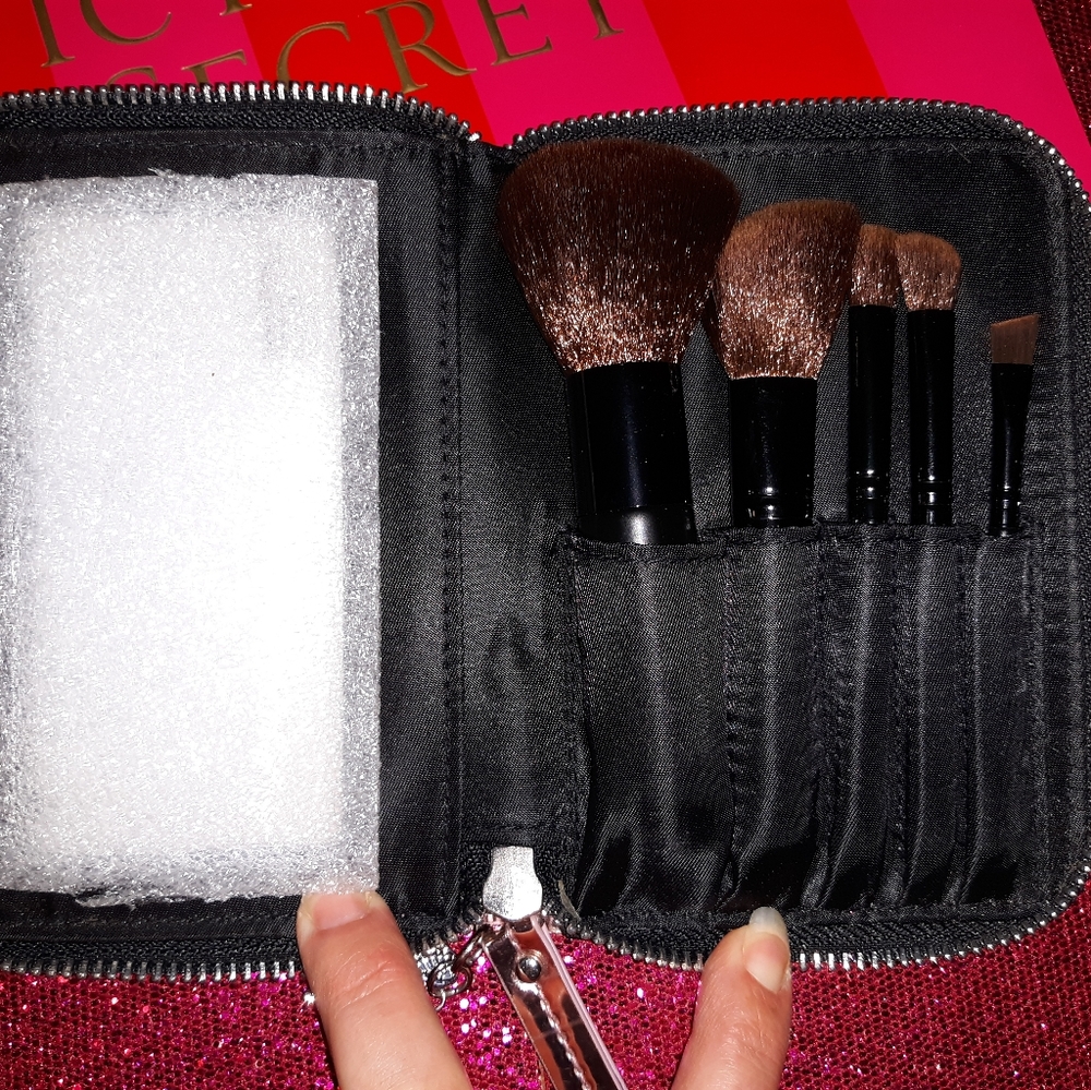 Vintage VS Purse/Tote Makeup 5 piece brush set - Picture 6 of 7